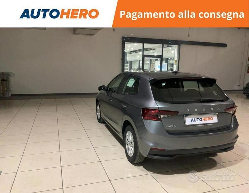 Usata Skoda Fabia Ambition 95 CV (69 kW) 2024 Grigio Utilitaria