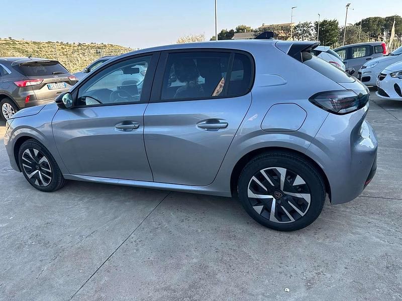Nuova Peugeot 208 Business-Line 101 CV (74 kW) 2026 Grio artense Utilitaria