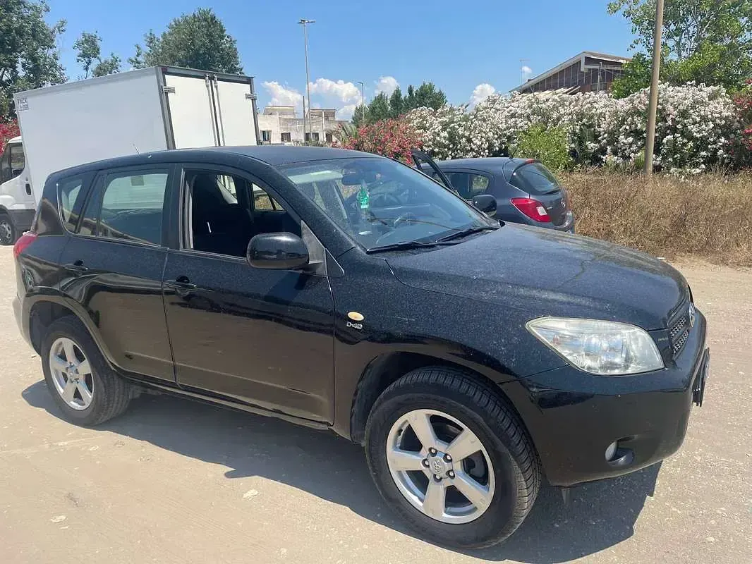 Usata Toyota RAV4 Sol 136 CV (100 kW) 2007 Nero SUV