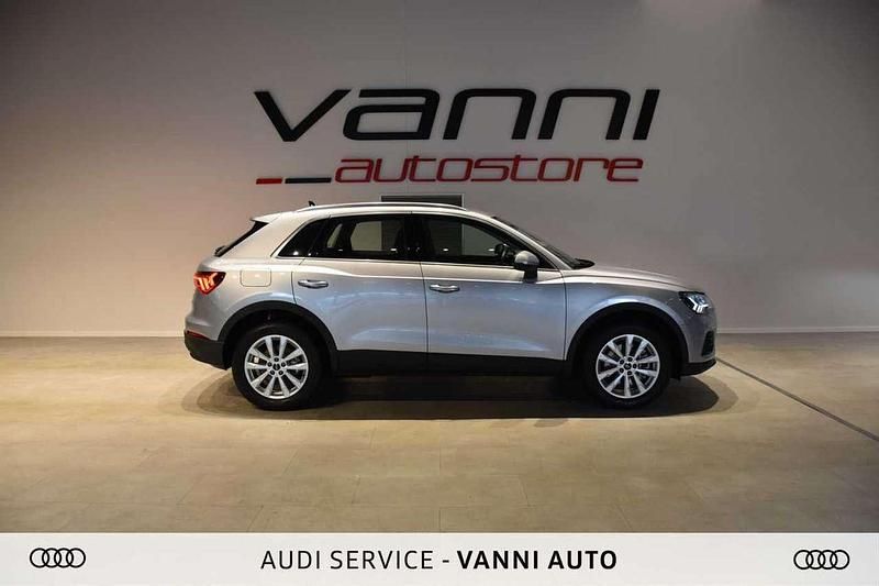 Usata Audi Q3 245 CV (180 kW) 2024 Argento SUV