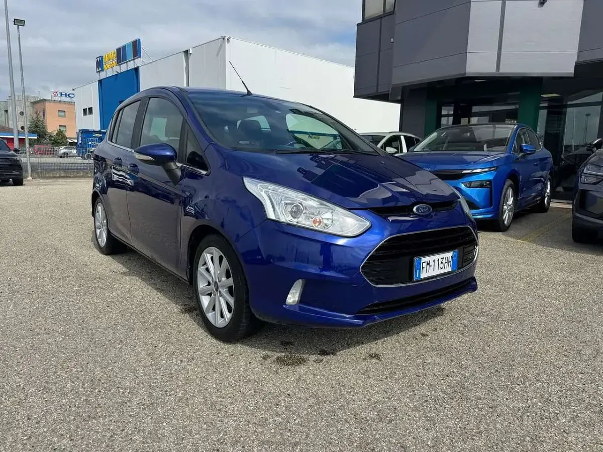 Usata Ford B-MAX Titanium 87 CV (63 kW) 2017 Blu/azzurro Monovolume