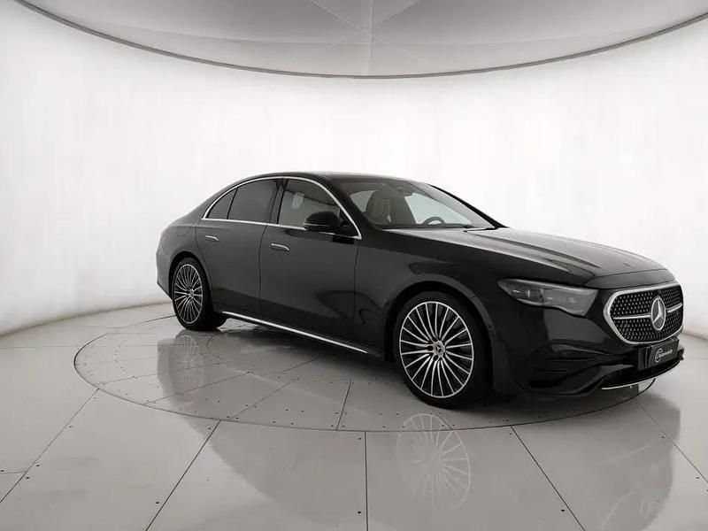 Käytetty Mercedes E220 AMG Line Premium Plus 197 HP (144 kW) 2025 Sedan