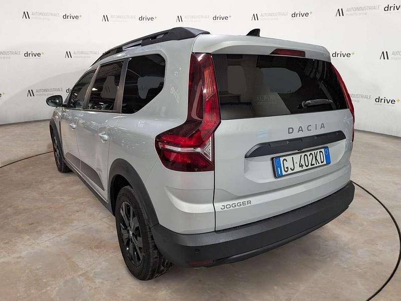 Usata Dacia Jogger Extreme 101 CV (74 kW) 2022 Argento Monovolume