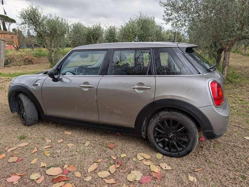Usata Mini ONE 75 CV (55 kW) 2019 Utilitaria