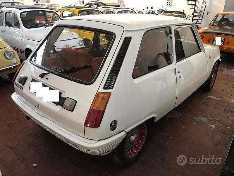 Usata Renault R5 108 CV (79 kW) 1982 Verde Utilitaria