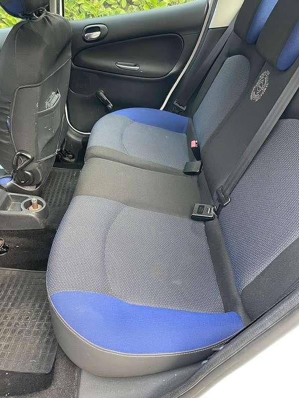 Usata Peugeot 206 60 CV (44 kW) 2012 Berlina