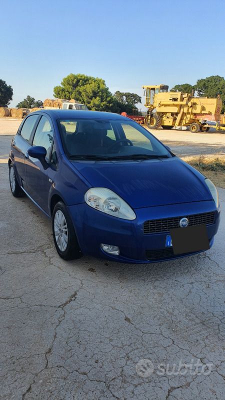 Usata Fiat Grande Punto 95 CV (69 kW) 2006 Blu Utilitaria