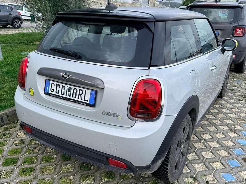 Usata Mini Cooper SE 135 kW (184 CV) 2021 Grigio Utilitaria