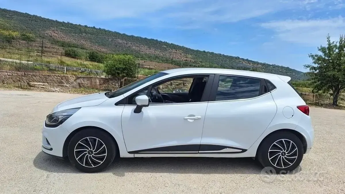 Usata Renault Clio IV Zen 75 CV (55 kW) 2017 Bianco Berlina