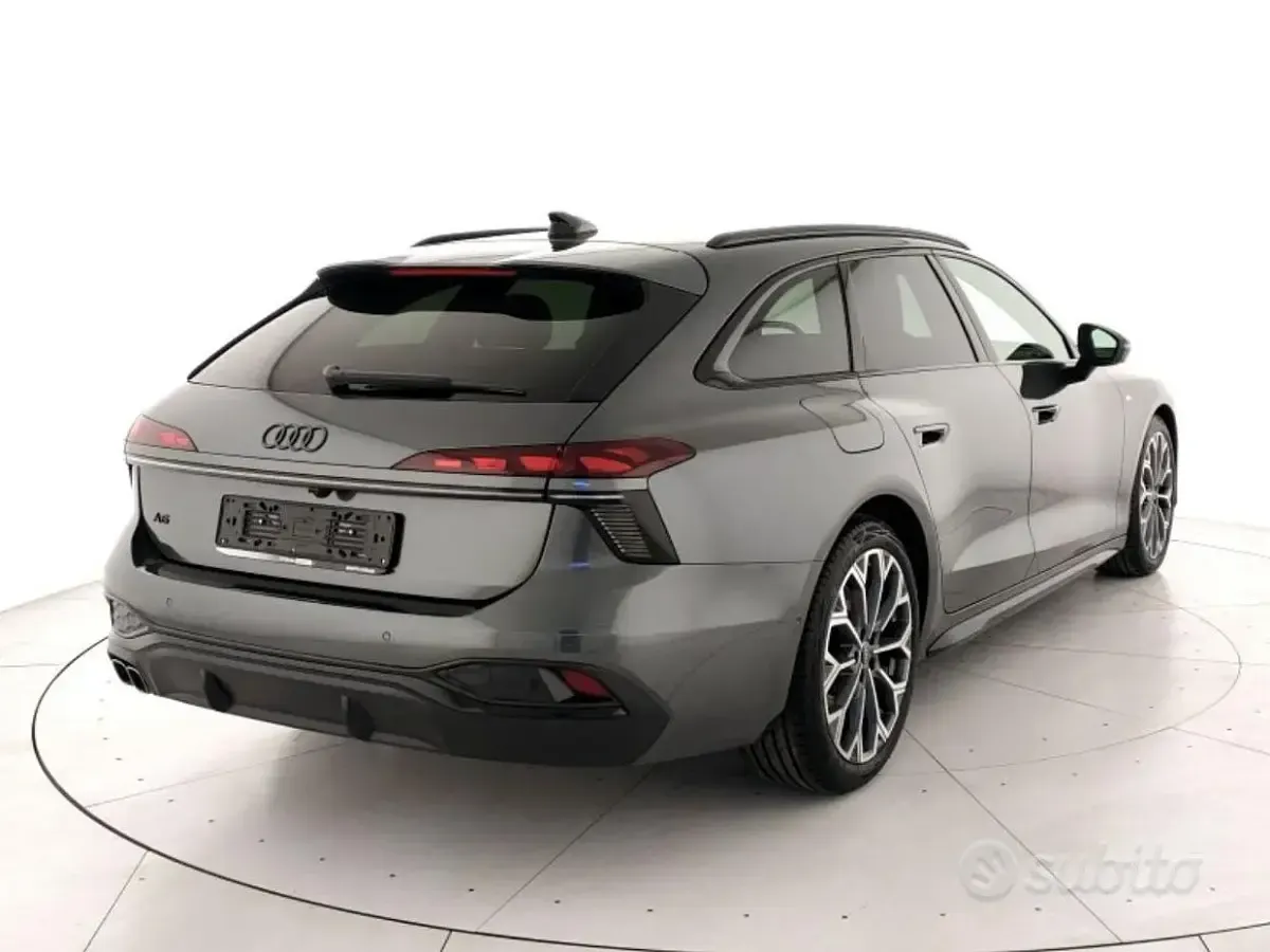 Nuova Audi A6 S-Line 204 CV (150 kW) 2025 Grigio daytona perlato Station wagon