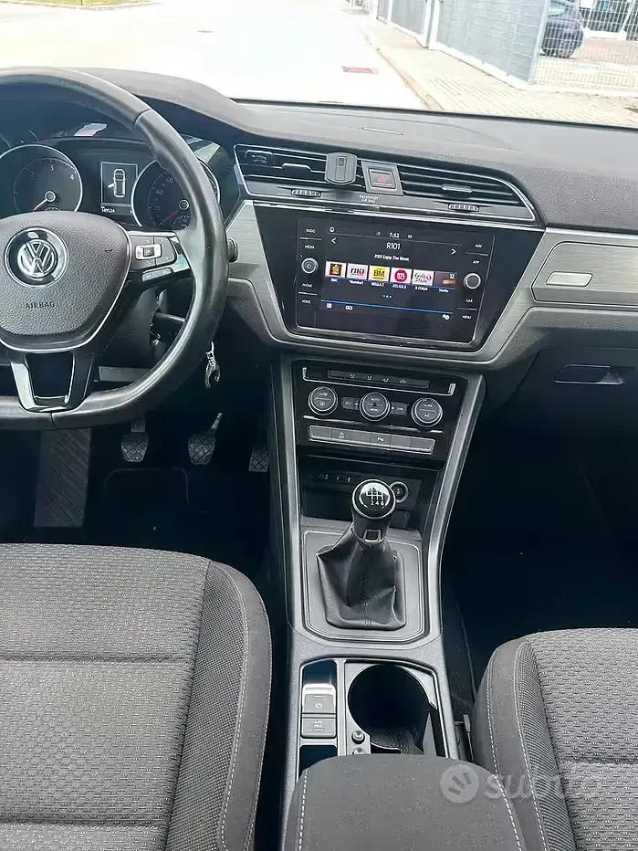 Usata VW Touran 115 CV (84 kW) 2017 Bluazzurro Monovolume