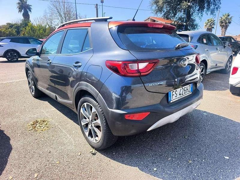 Usata Kia Stonic Style 101 CV (74 kW) 2018 SUV