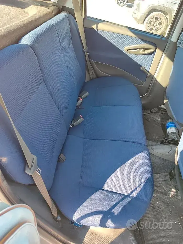 Usata Fiat Punto 60 CV (44 kW) 2002 Grigio Utilitaria