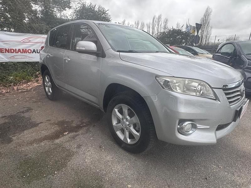 Usata Toyota RAV4 150 CV (110 kW) 2012 Argento SUV