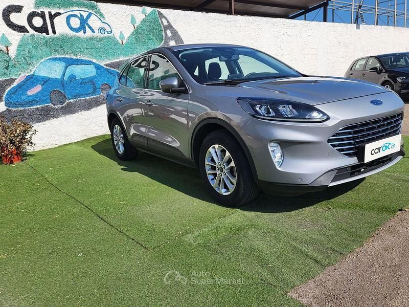 Usata Ford Kuga Titanium 120 CV (88 kW) 2020 Gray SUV