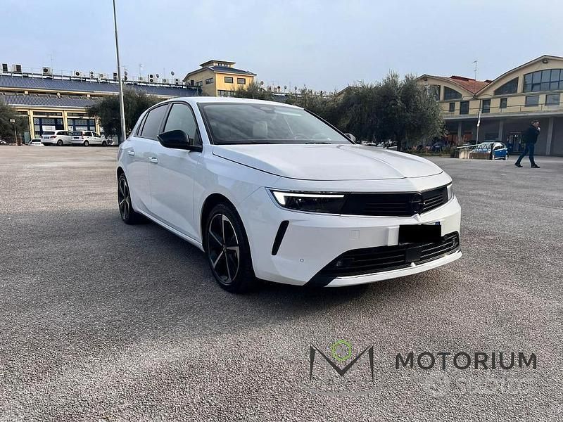 Bianco Usata 2023 Opel Astra Edition Berlina | 18.900 € (Super prezzo) - Immagine 1/4