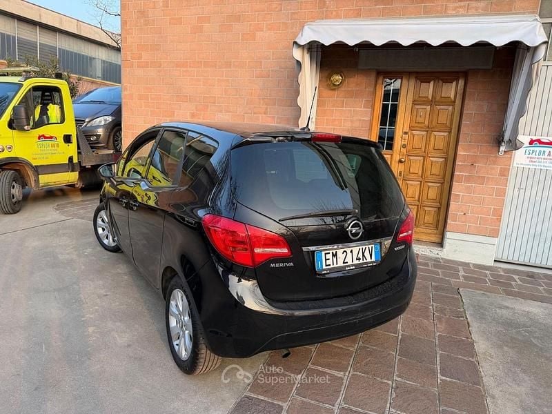 Usata Opel Meriva 95 CV (69 kW) 2012 Nero Monovolume
