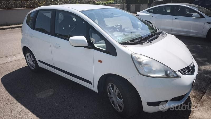 Usata Honda Jazz 90 CV (66 kW) 2010 Bianco Utilitaria