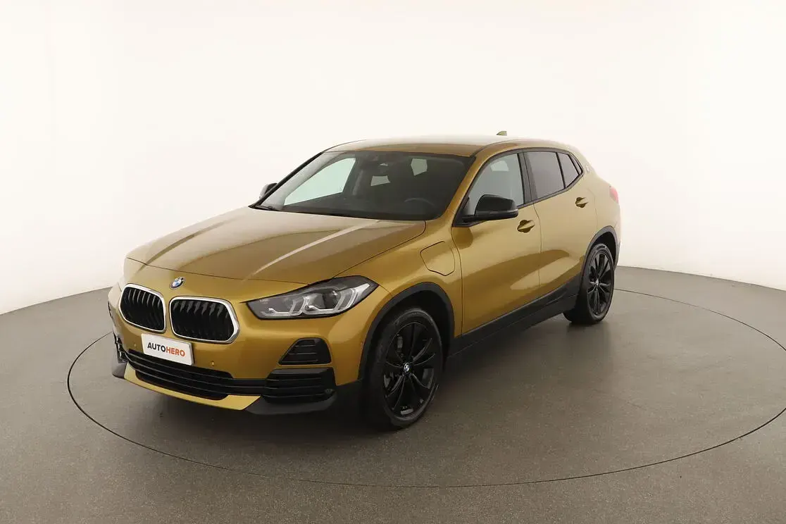Usata BMW X2 Advantage 220 CV (161 kW) 2021 Oro SUV