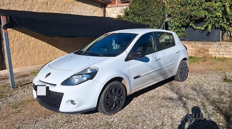 Usata Renault Clio II 2011 Bianco Berlina
