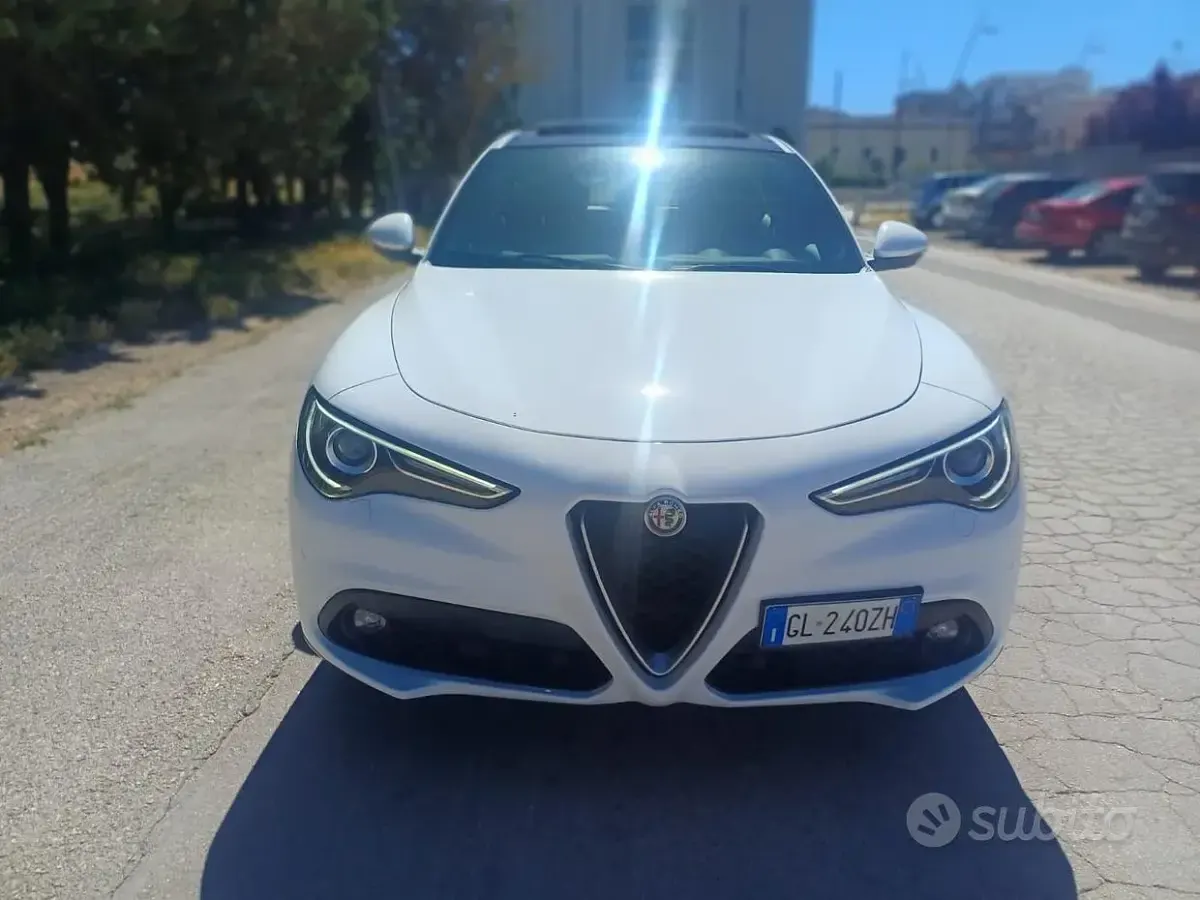Usata Alfa Romeo Stelvio Ti 209 CV (153 kW) 2022 Bianco SUV