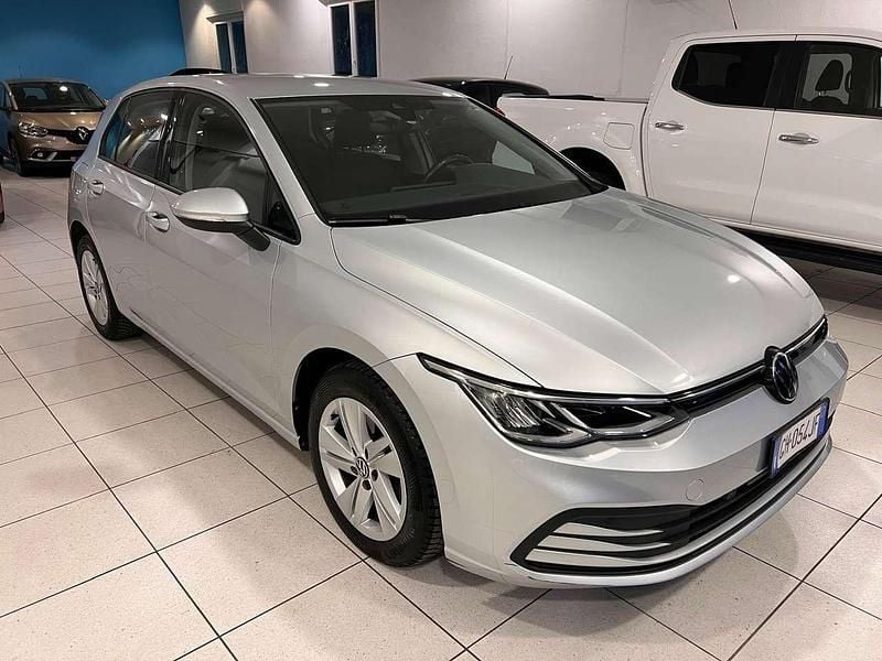 Usata VW Golf VIII 116 CV (85 kW) 2021 Argento Berlina