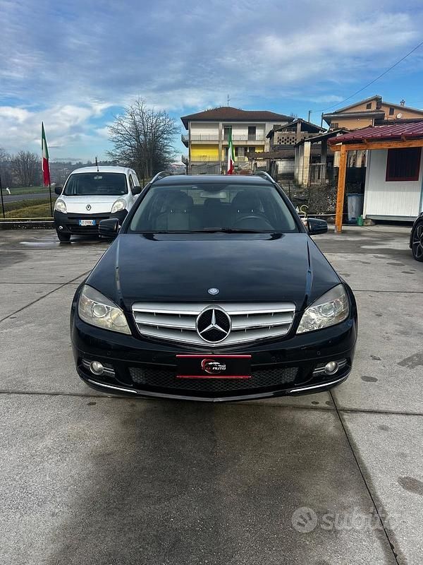 Usata Mercedes C220 Avantgarde 177 CV (130 kW) 2009 Nero Berlina