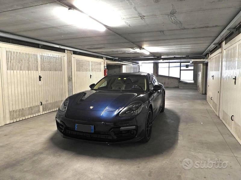 Usata Porsche Panamera Sport Turismo 462 CV (339 kW) 2018 Blu Berlina