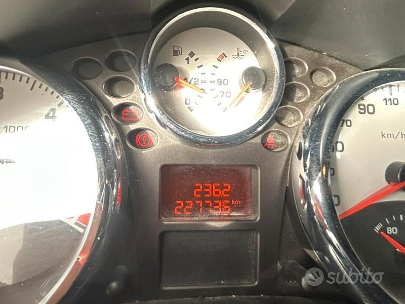 Usata Peugeot 207 70 CV (51 kW) 2009 Utilitaria