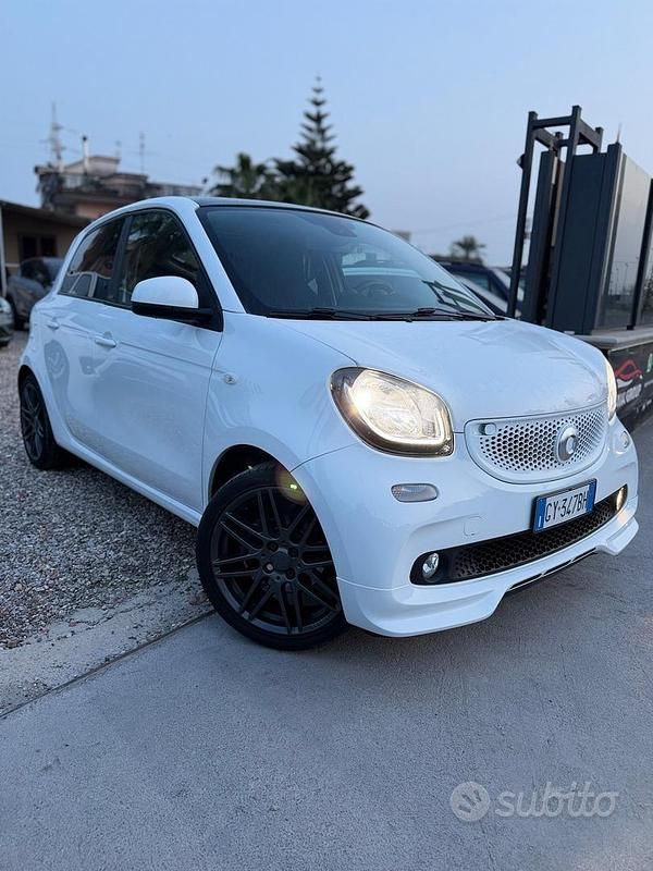 Usata Smart ForFour Brabus 70 CV (51 kW) 2019 Bianco Utilitaria