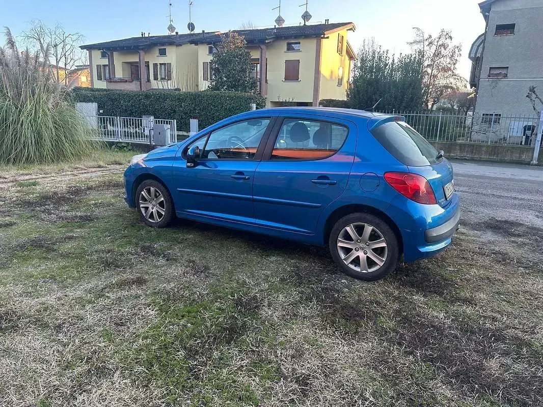 Usata Peugeot 207 90 CV (66 kW) 2007 Berlina