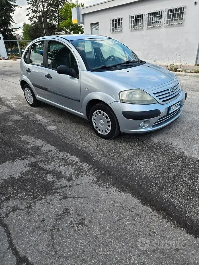 Używany Citroën C3 Elegance 73 KM (53 kW) 2004 Szary Sedan/Limuzyna