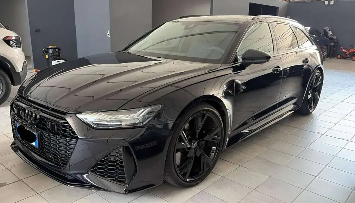 Usata Audi RS6 Performance 605 CV (444 kW) 2024 Nero Station wagon