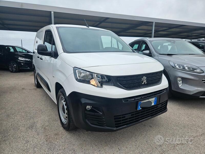 Usato 2019 Peugeot Partner Diesel 130 CV (9.490 €)
