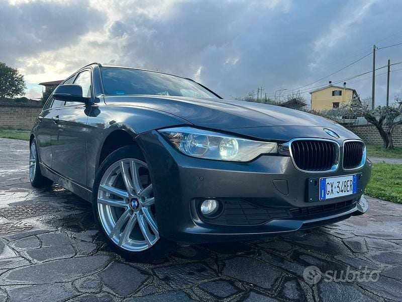 Usata BMW 318 Comfort Edition 143 CV (105 kW) 2013 Grigio Station wagon