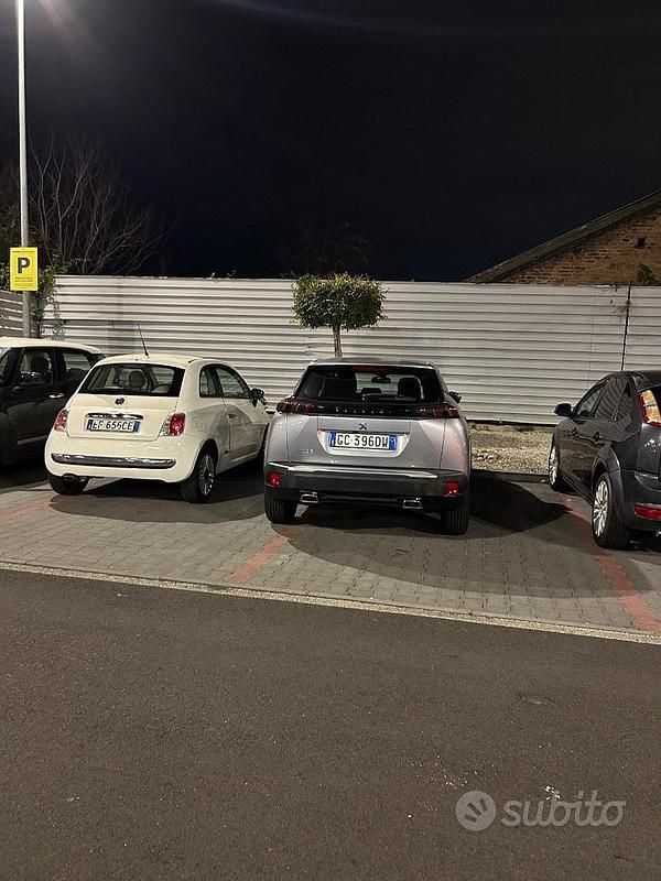 Usata Peugeot 2008 82 CV (60 kW) 2021 Grigio SUV