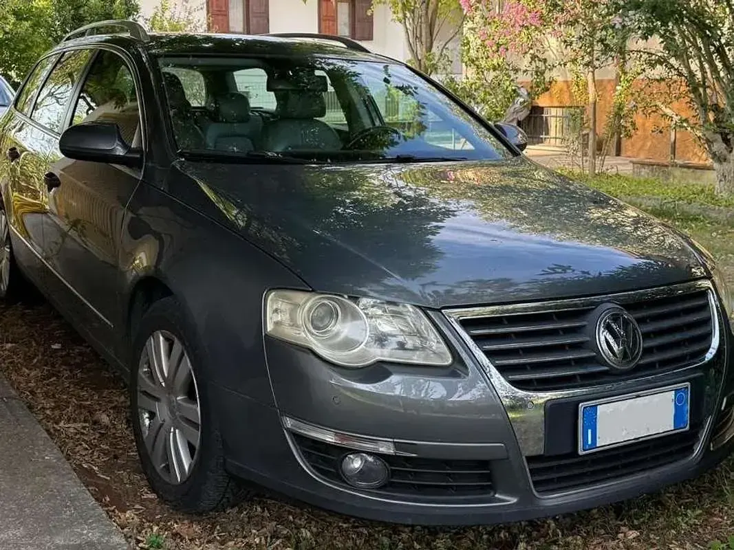 Usata VW Passat Highline 140 CV (102 kW) 2008 Grigio Station wagon