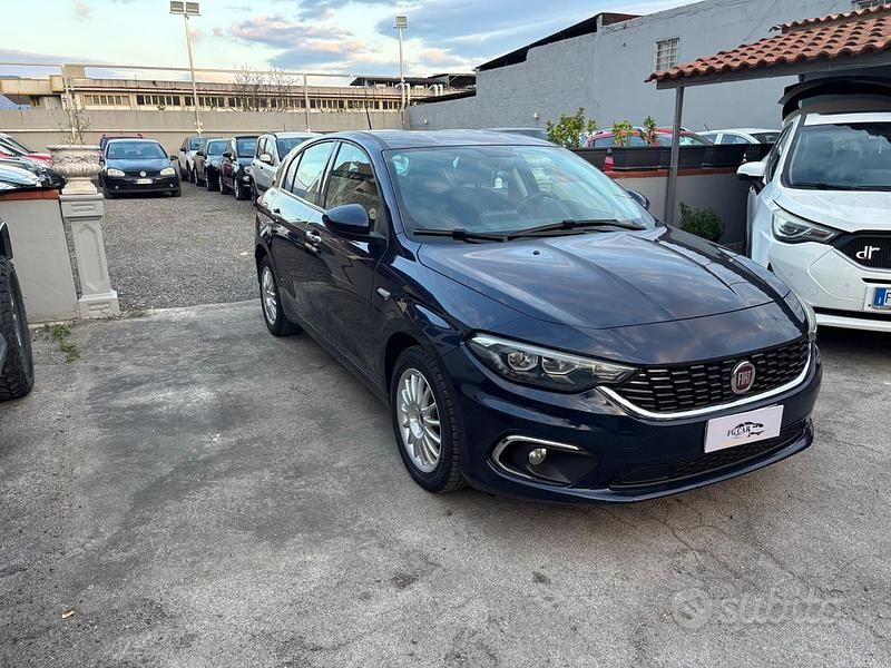 Usata Fiat Tipo Lounge 120 CV (88 kW) 2016 Blu Berlina
