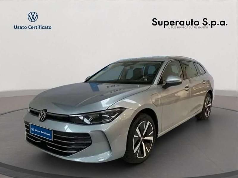 Grigio Usata 2024 VW Passat Business Station wagon | 48.100 € - Immagine 1/4
