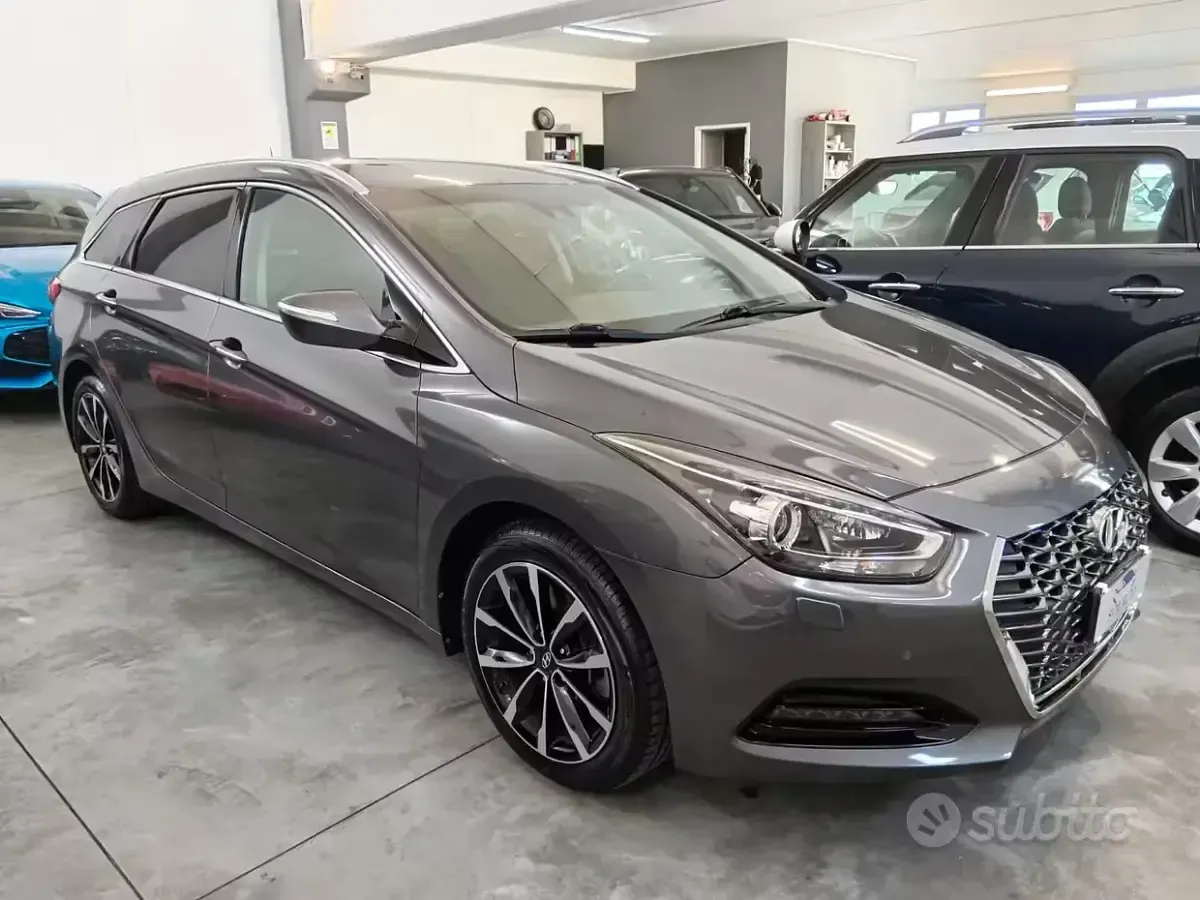 Usata Hyundai i40 136 CV (100 kW) 2019 Grigio Station wagon