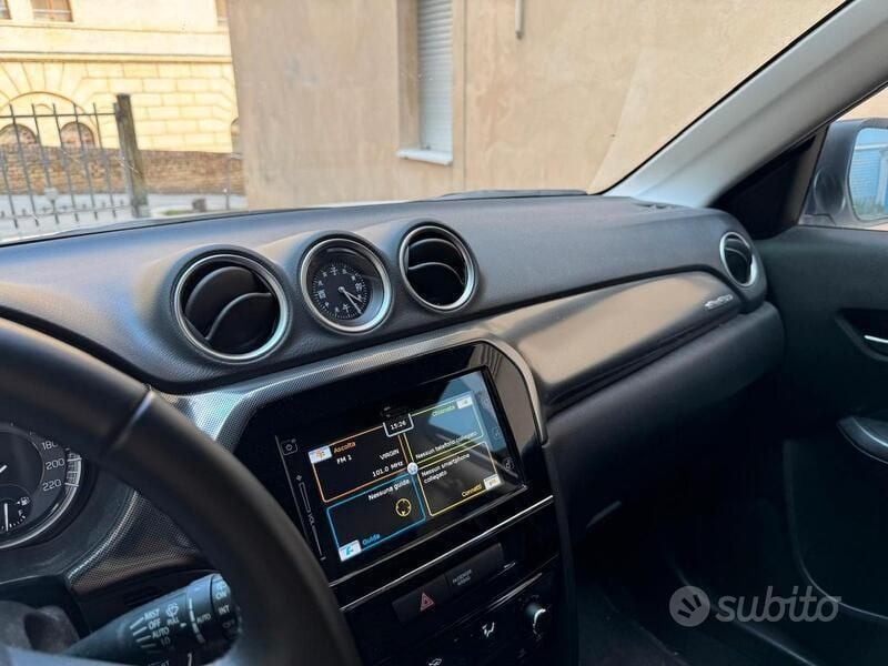 Usata Suzuki Vitara 129 CV (94 kW) 2023 Bianco SUV