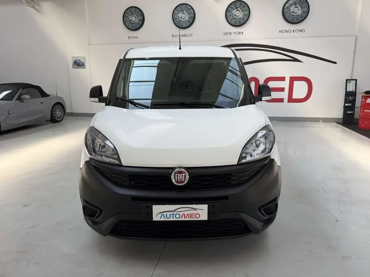 Usata Fiat Doblò 95 CV (69 kW) 2021 Bianco Monovolume