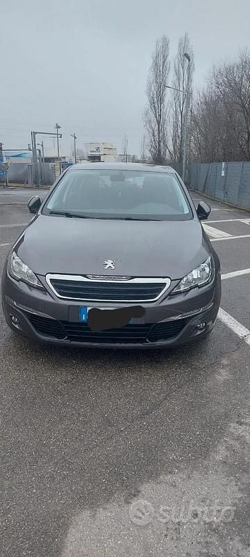 Usata Peugeot 308 120 CV (88 kW) 2015 Grigio Berlina