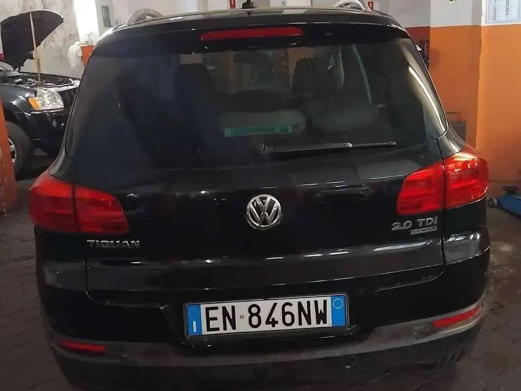 Usata VW Tiguan 140 CV (102 kW) 2012 Nero SUV