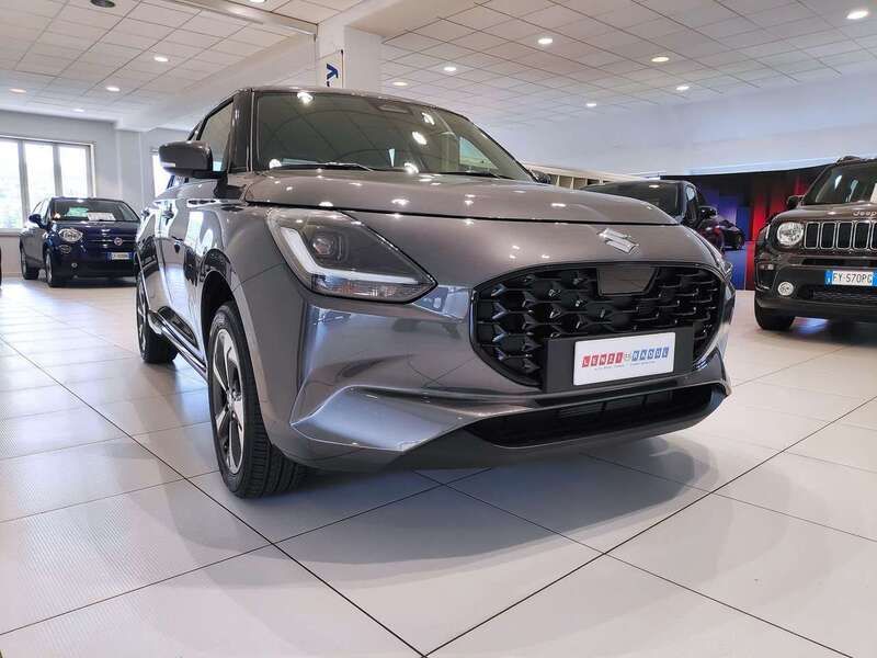 Azzurro Nuova 2024 Suzuki Swift Cool Tre volumi | 16.900 € (Ottimo prezzo) - Immagine 1/4