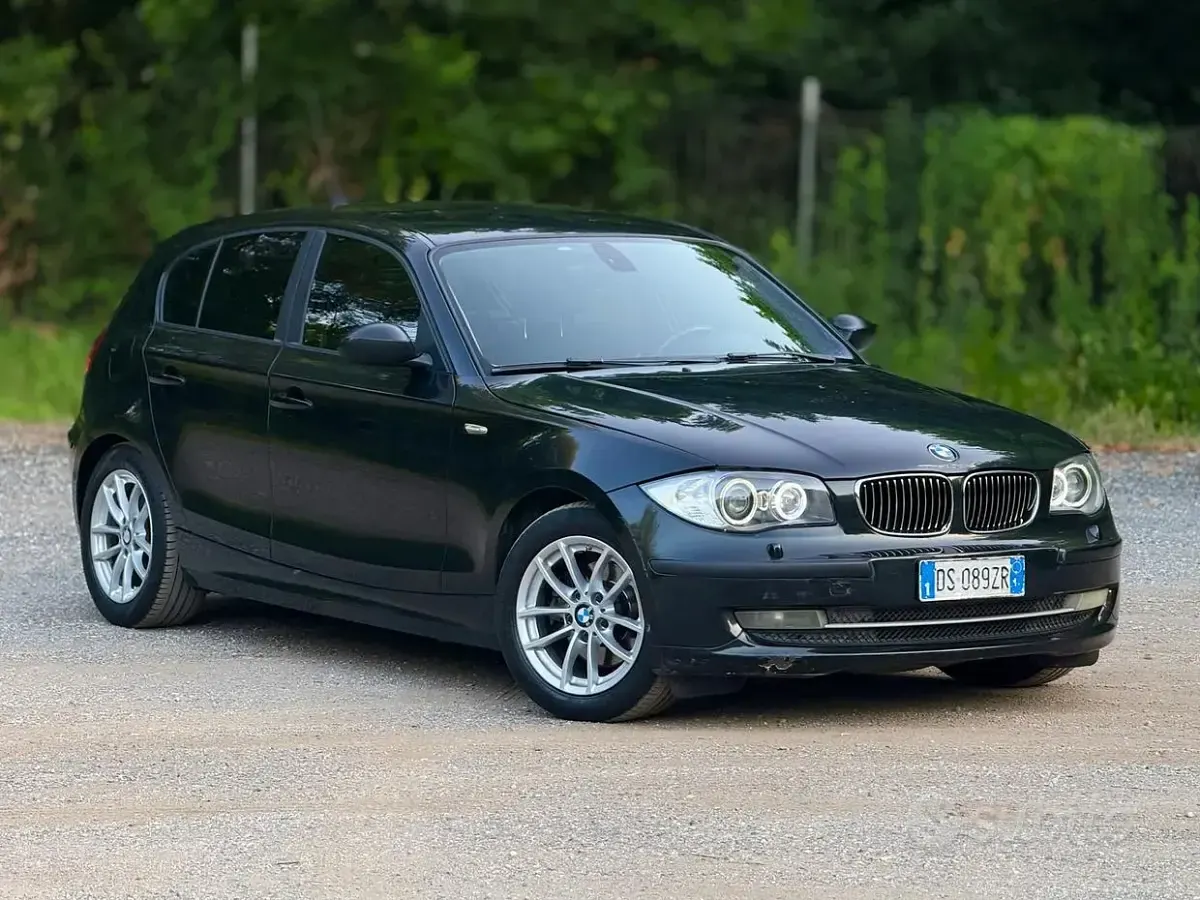 Usata BMW 120 177 CV (130 kW) 2009 Nero Utilitaria