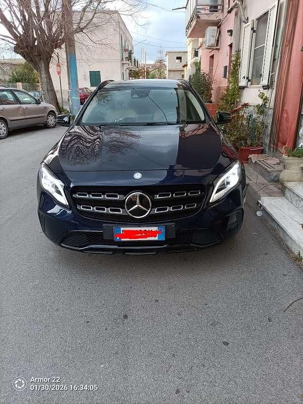 Usata Mercedes GLA200 Business 136 CV (100 kW) 2017 SUV
