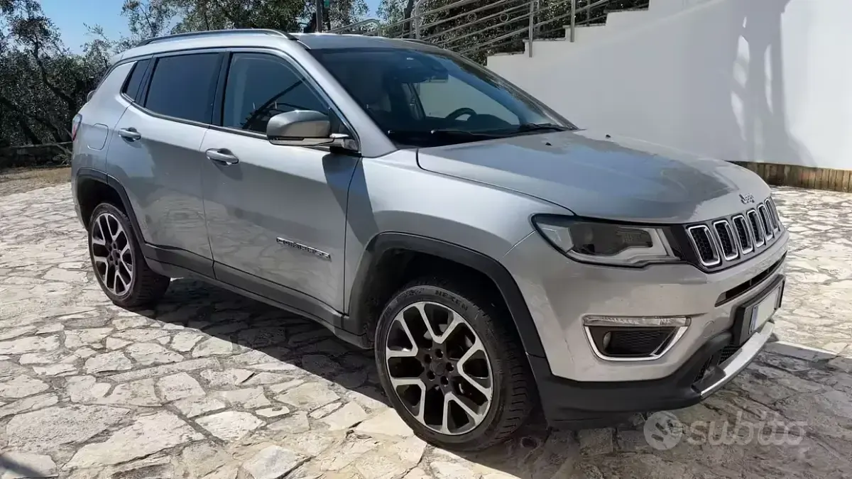 Usata Jeep Compass Limited 140 CV (102 kW) 2018 Grigio SUV