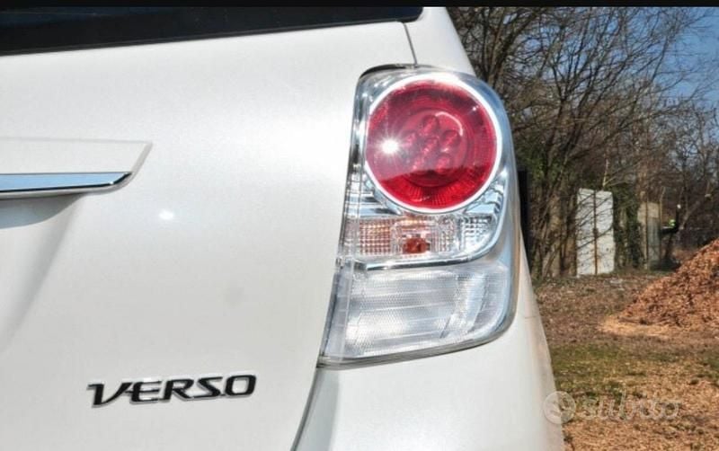 Usata Toyota Verso 111 CV (81 kW) 2016 Bianco Monovolume