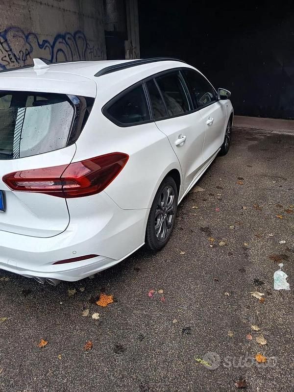 Usata Ford Focus 120 CV (88 kW) 2024 Bianco Berlina